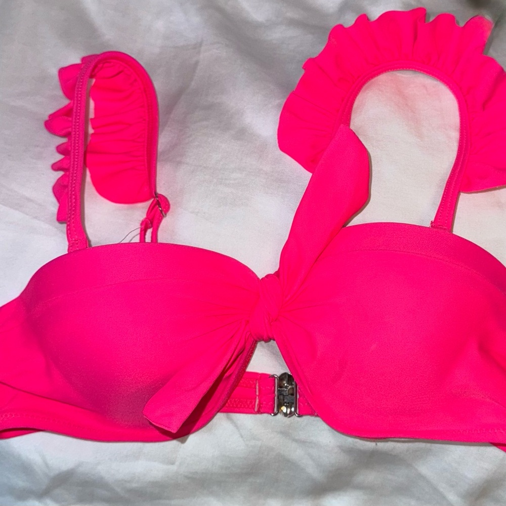 Cute bikini never worn